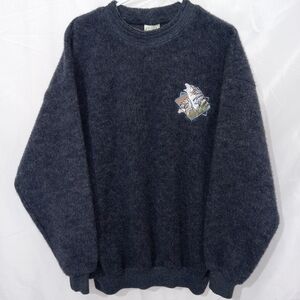 Vintage Art Unlimited Wolf Sweater Made in USA Wildlife Embroidered Crewneck 90s